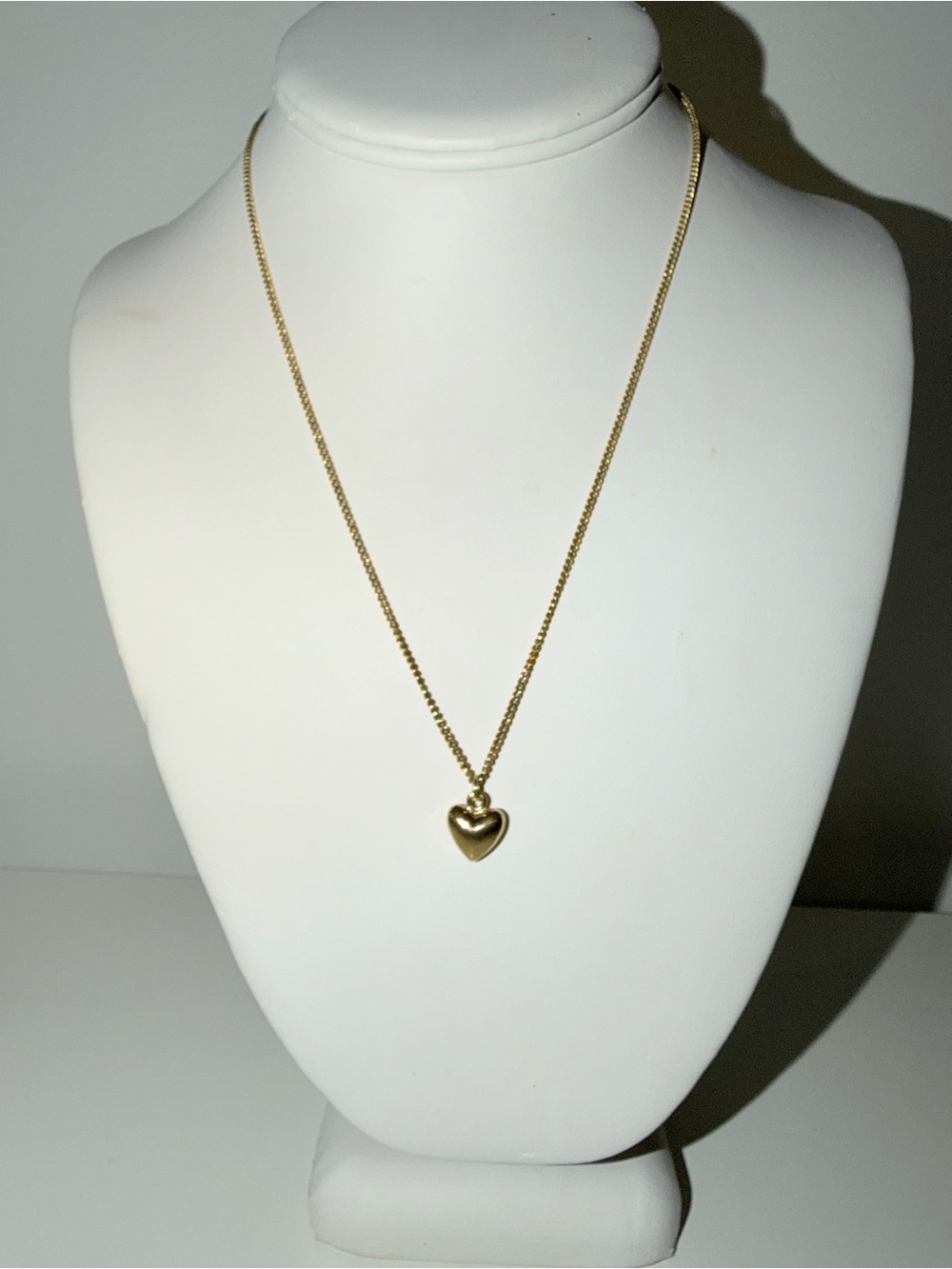 Sarah Coy Gold-Tone Delicate Heart Pendant adjustable Necklace
